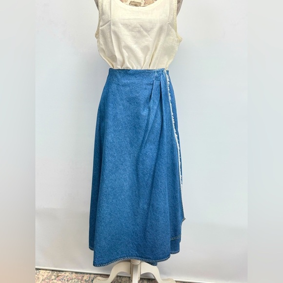 LIZ WEAR Blue Denim raw edge wrap skirt size 8P - Picture 1 of 12